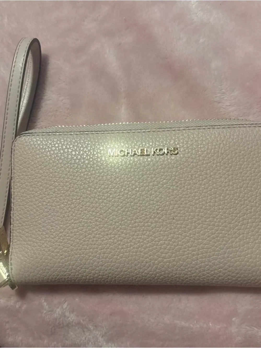 Michael Kors Light Pink Zip-Around Leather Wallet